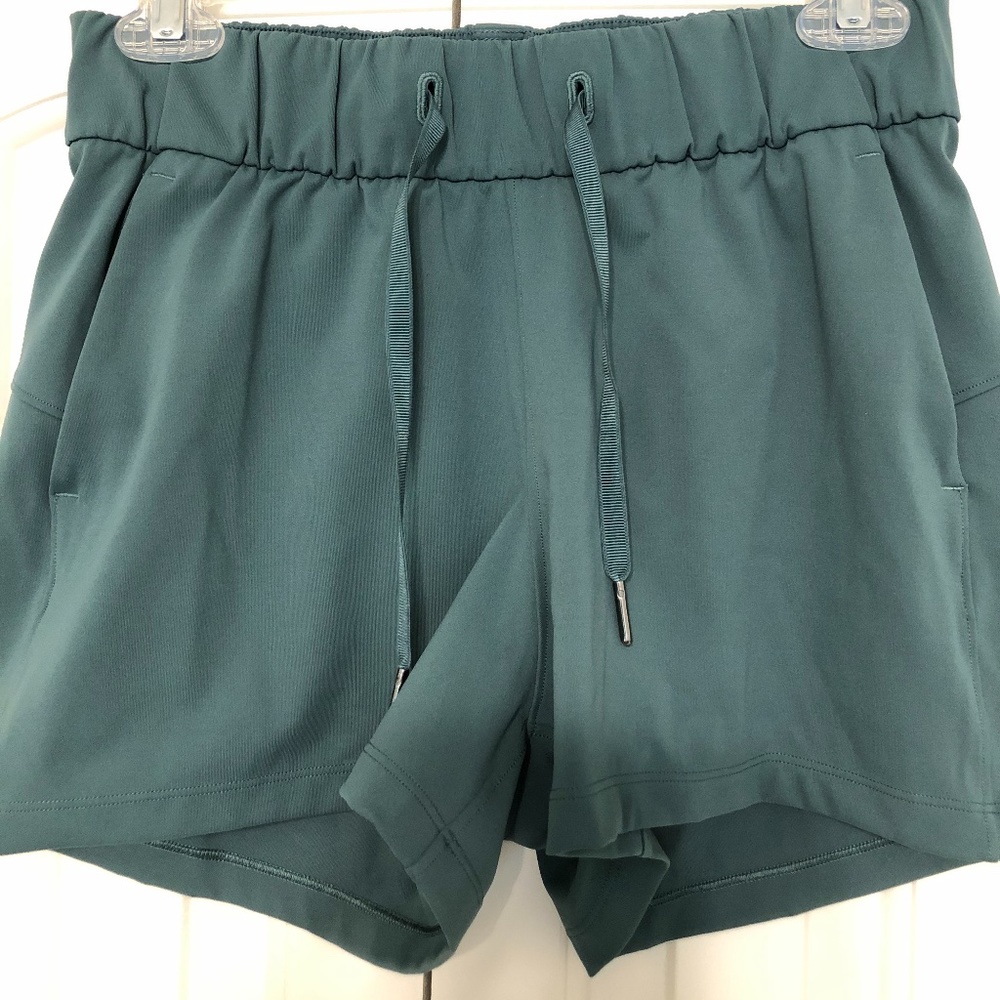Lululemon On the Fly shorts